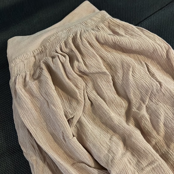 Dusty rose color Free People Movement size Small/Medium loose ankle pants - Picture 3 of 6